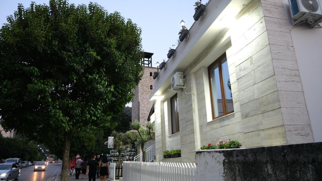 Vila Franko Μπεράτ Εξωτερικό φωτογραφία