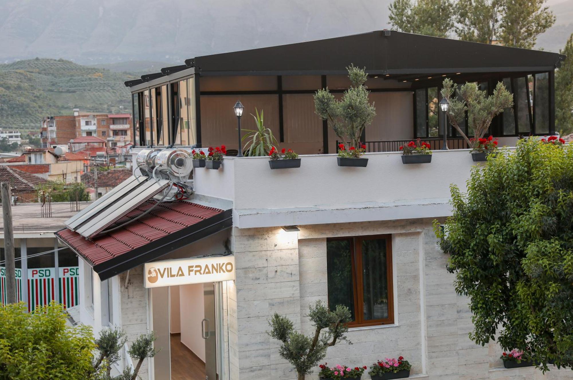 Vila Franko Μπεράτ Εξωτερικό φωτογραφία